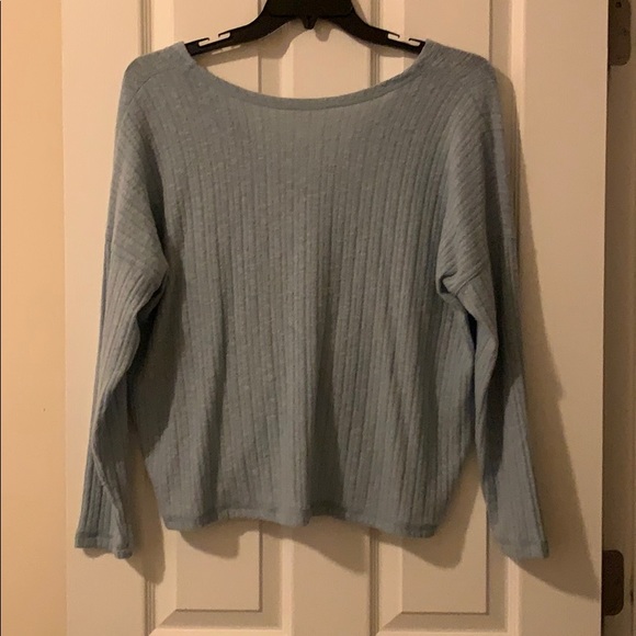 American Eagle top - Picture 3 of 3